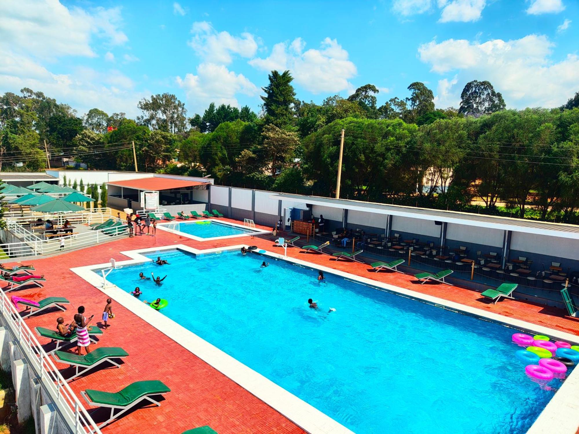 Super Break Hotel Kitale Zewnętrze zdjęcie