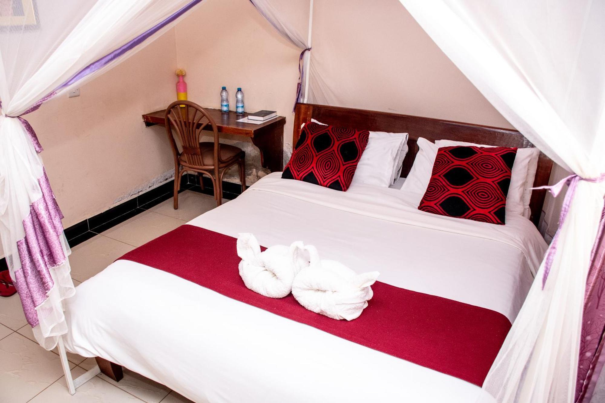 Super Break Hotel Kitale Zewnętrze zdjęcie